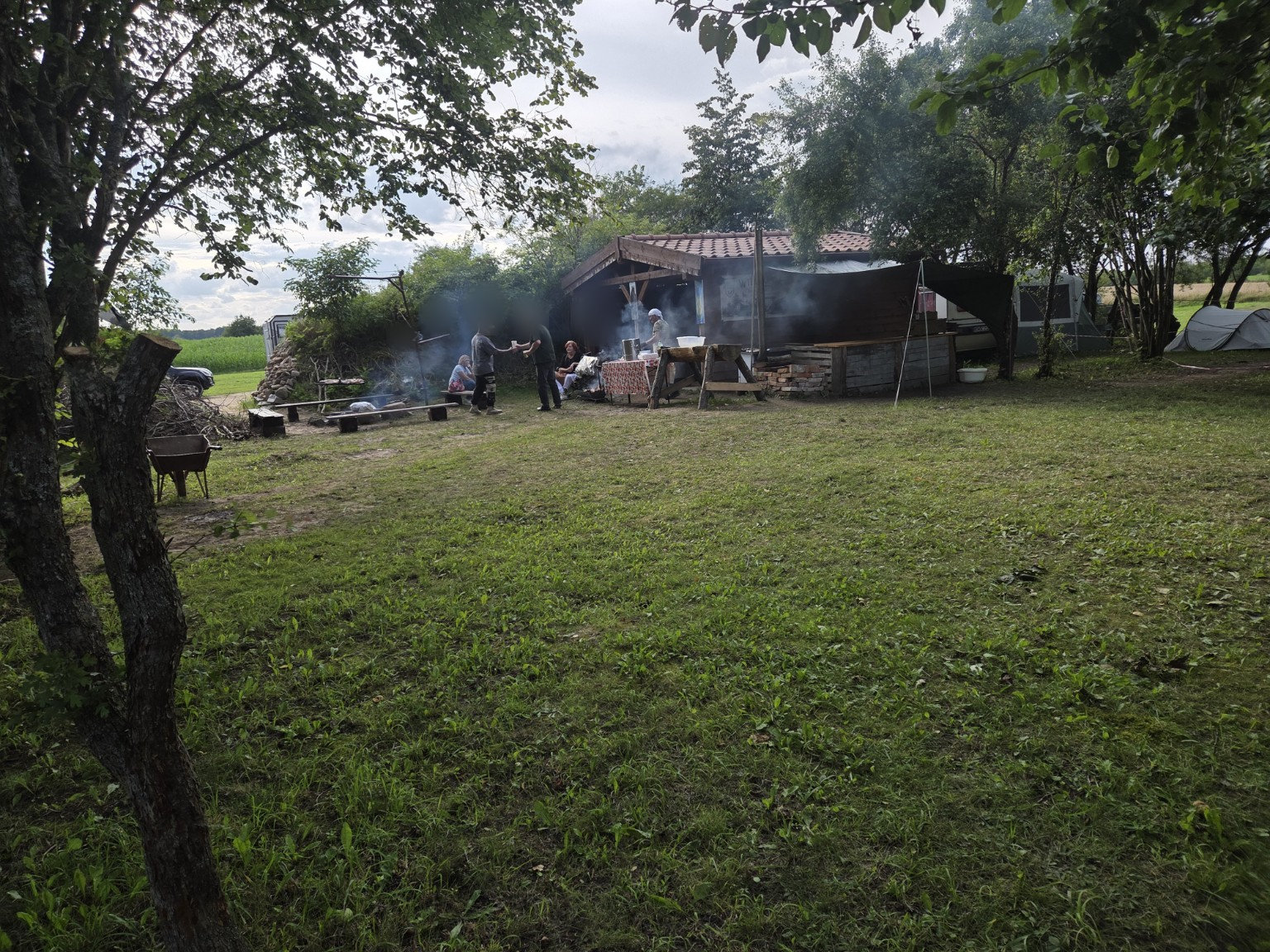 Feuerstelle & Hofgelände